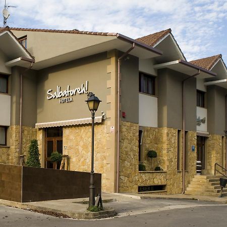 Hotel Salbatoreh Беасаин Екстериор снимка