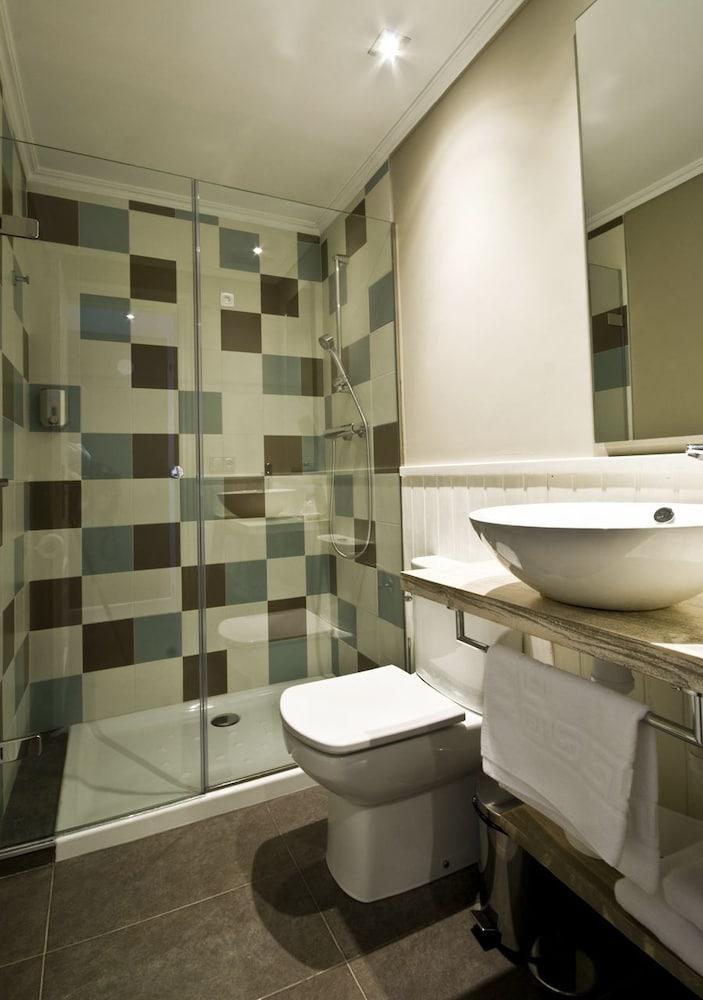 Hotel Salbatoreh Беасаин Екстериор снимка